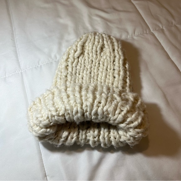Chunky Knit - Cream - Winter Hat - Picture 2 of 7